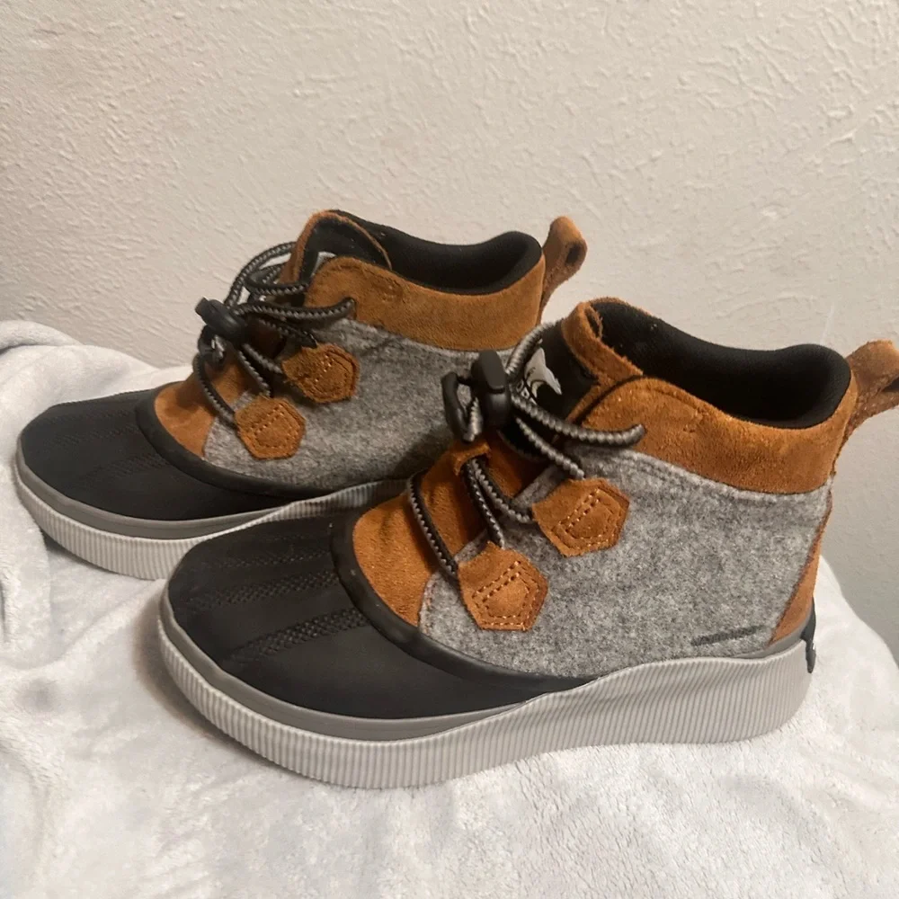 Sorel Out N About‎ IV Classic Waterproof Duck Boots Kids Sz 3.